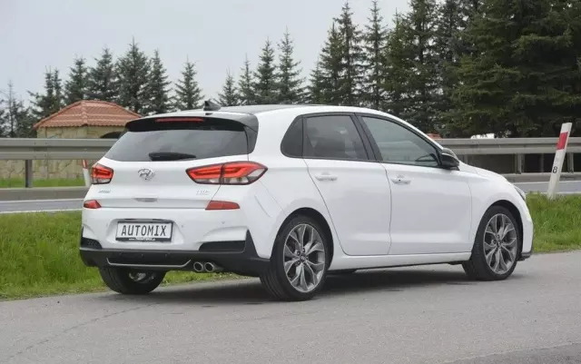 HYUNDAI I30 N 1.4 T-GDI Line DCT