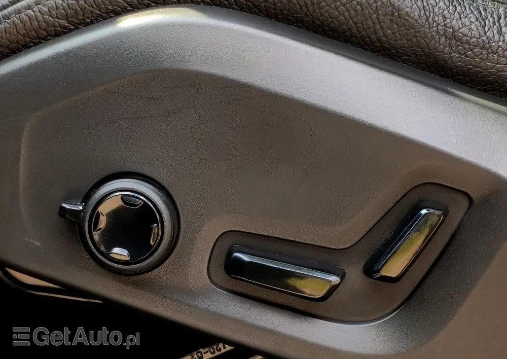 VOLVO XC 60 T8 Plug-In Hybrid AWD Inscription