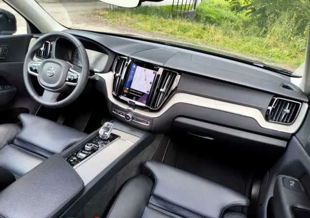 VOLVO XC 60 T8 Plug-In Hybrid AWD Inscription