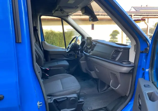 FORD Transit 330 L2H2 Ambiente