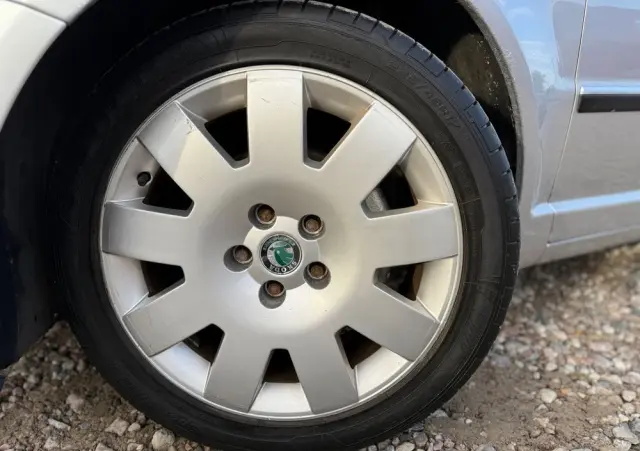 SKODA Superb 1,9 TDI Comfort