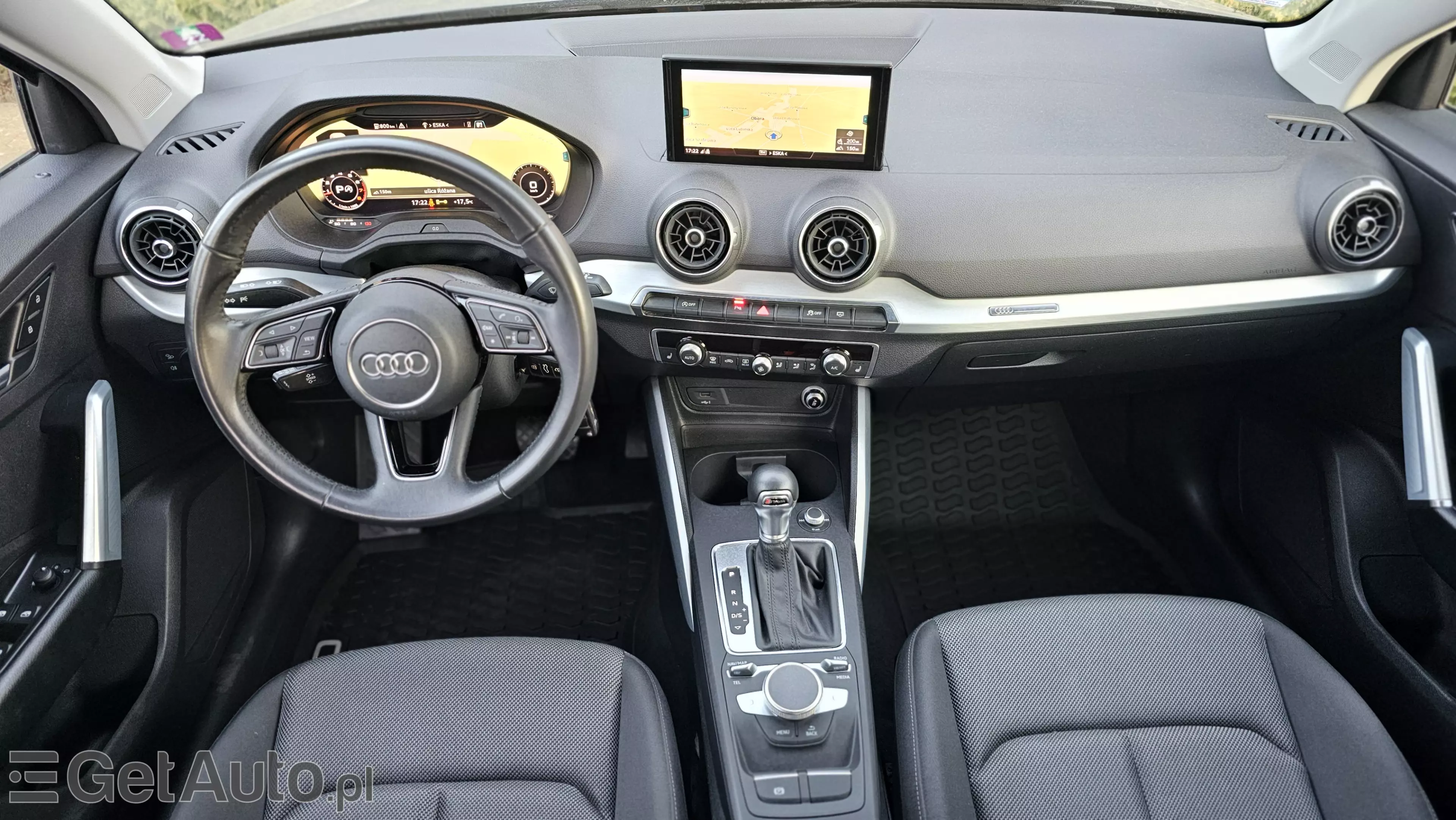 AUDI Q2 S tronic