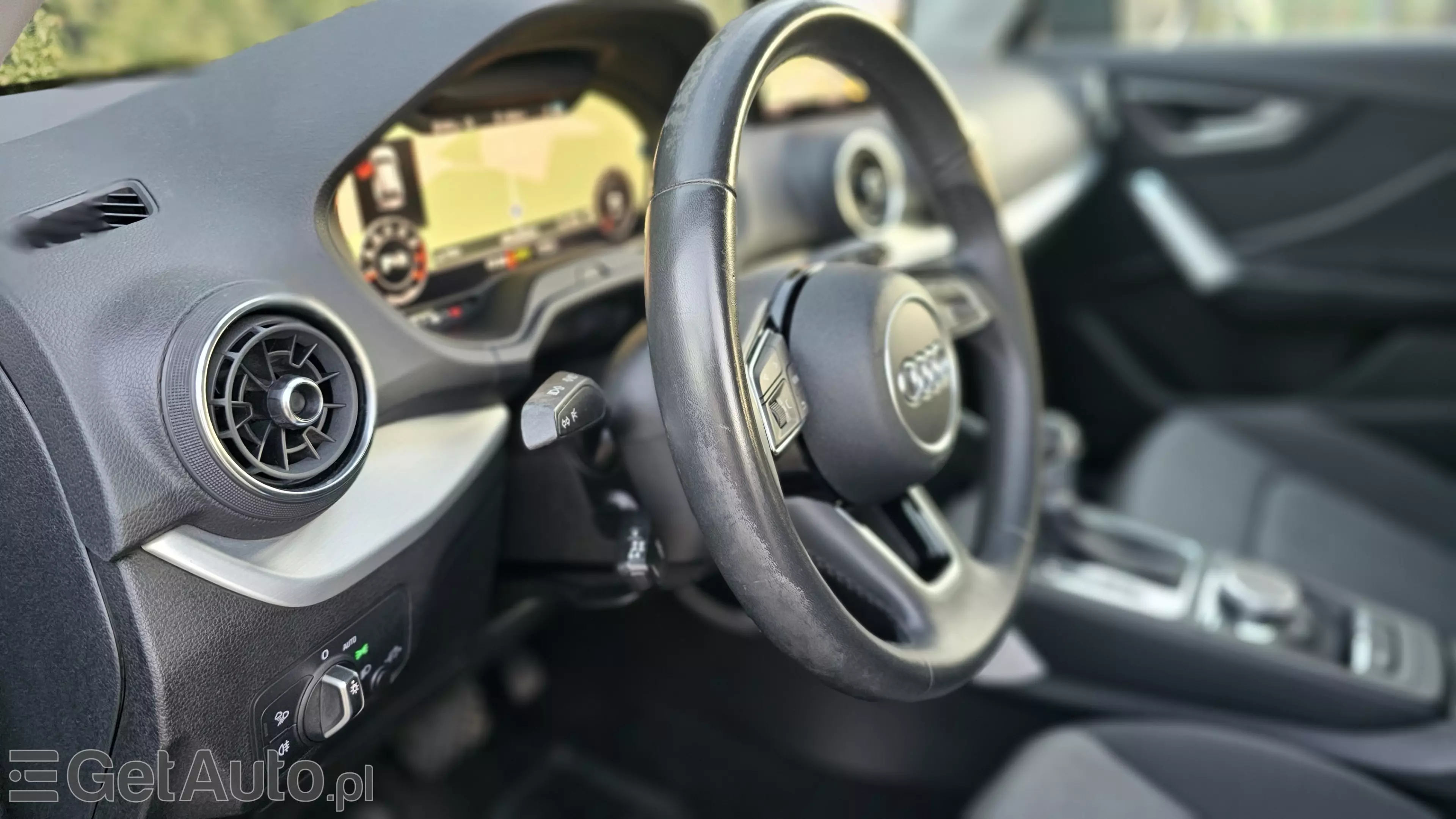 AUDI Q2 S tronic