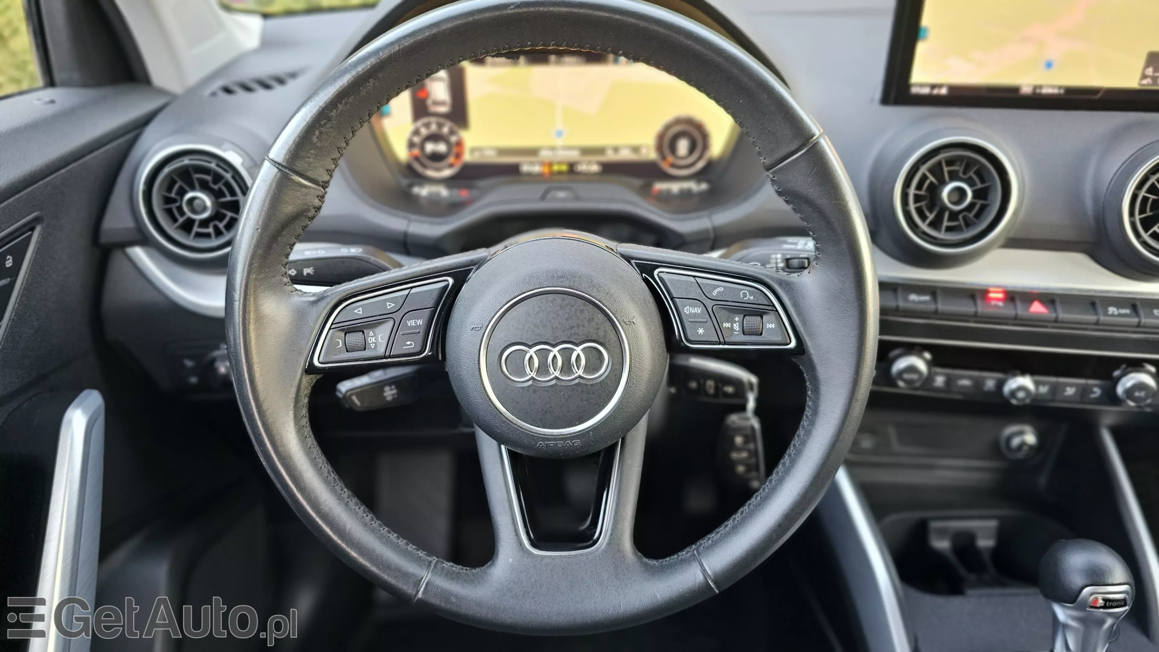 AUDI Q2 S tronic
