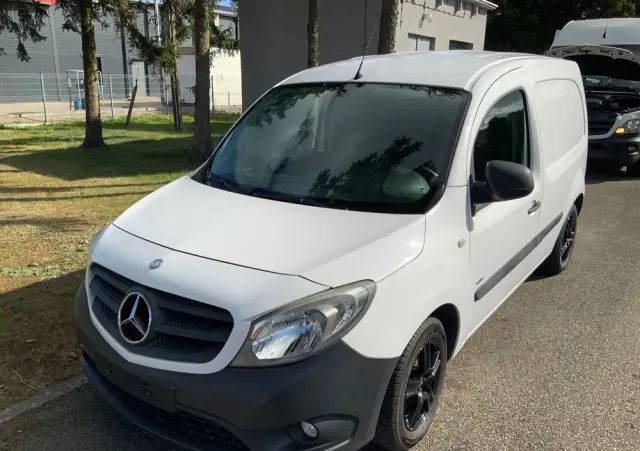 MERCEDES-BENZ CITAN 109 CDI 
