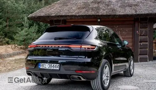 PORSCHE Macan 