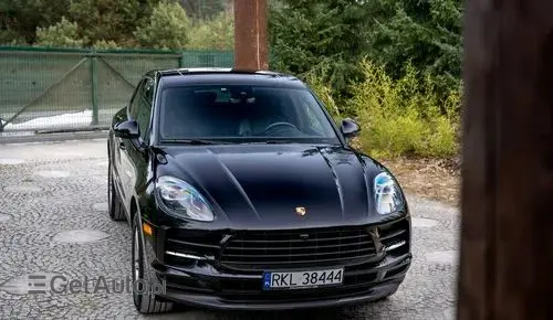 PORSCHE Macan 