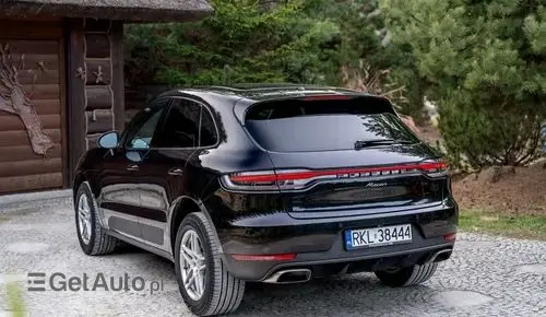 PORSCHE Macan 