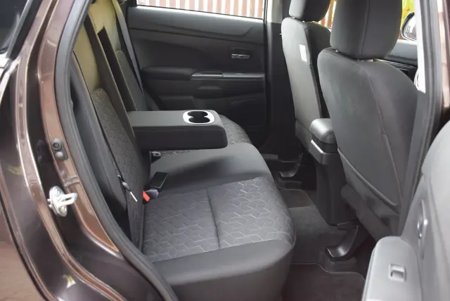 MITSUBISHI ASX Invite