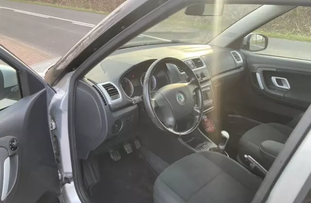 SKODA Fabia 