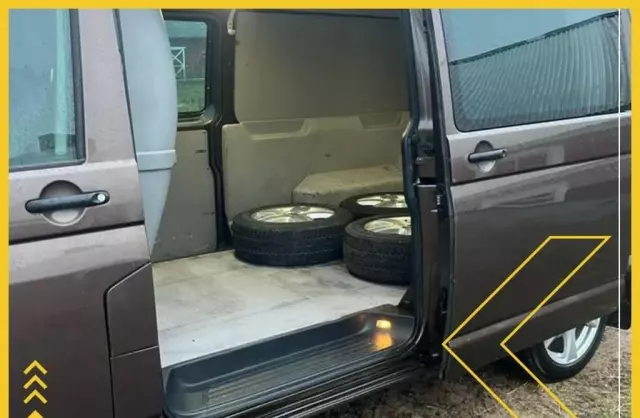 VOLKSWAGEN TRANSPORTER 