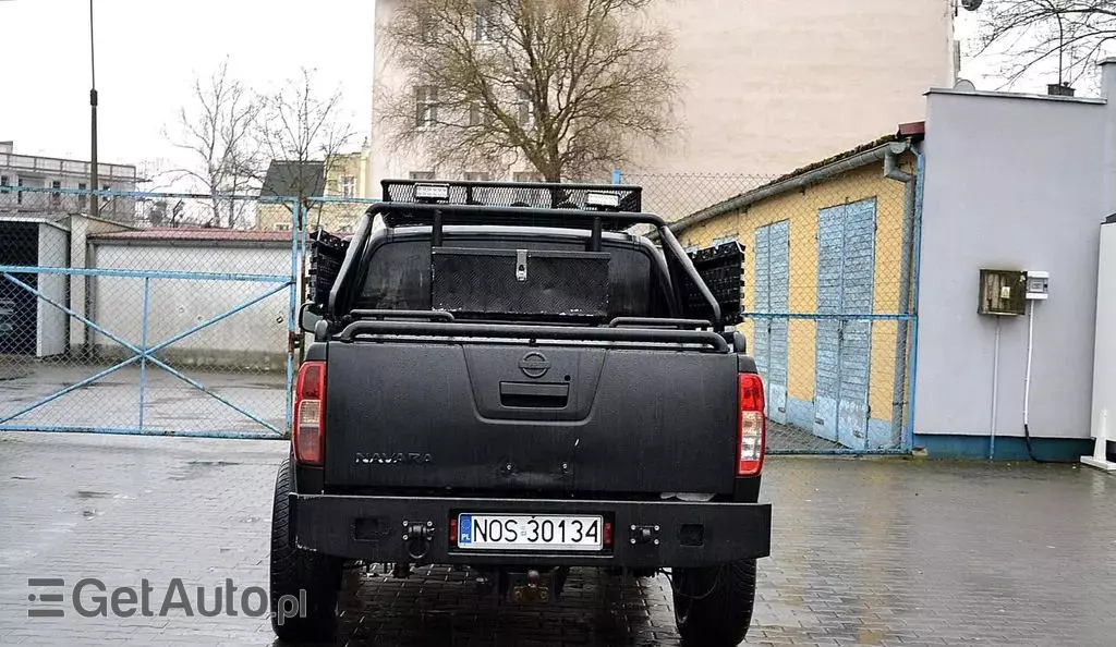NISSAN Navara 