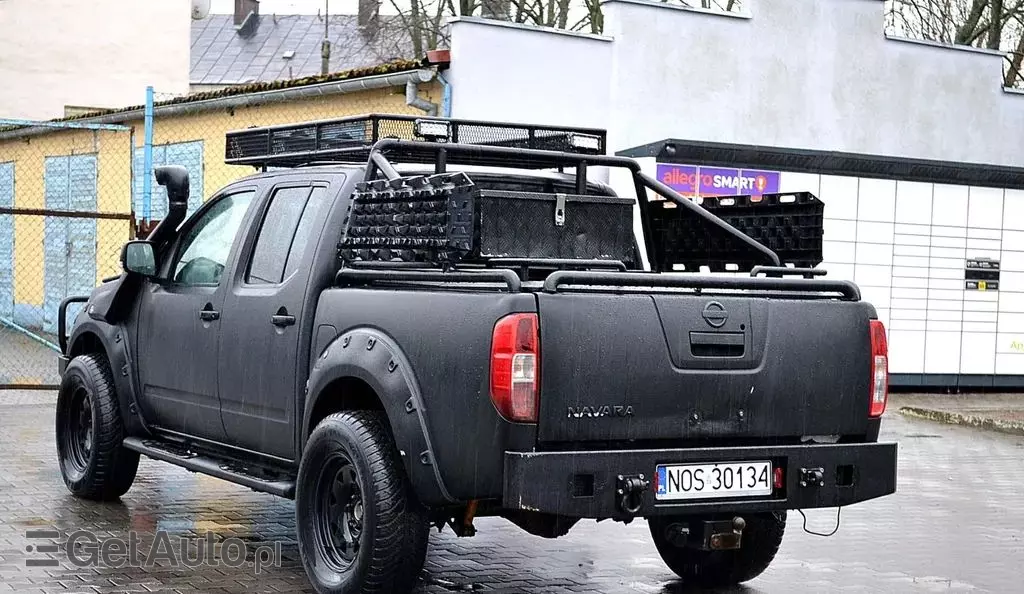 NISSAN Navara 