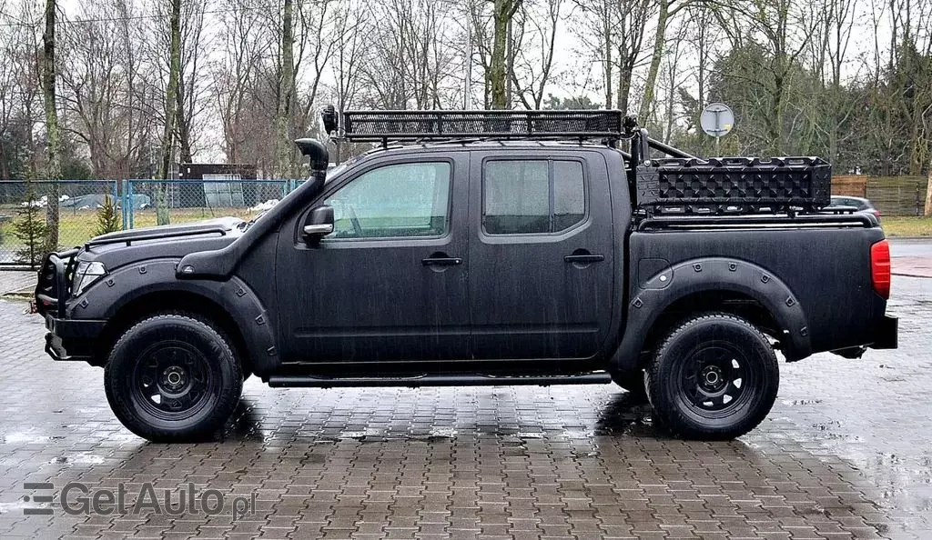 NISSAN Navara 