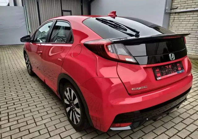 HONDA Civic 1.8 i-VTEC Elegance