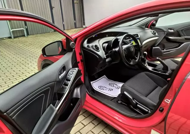 HONDA Civic 1.8 i-VTEC Elegance