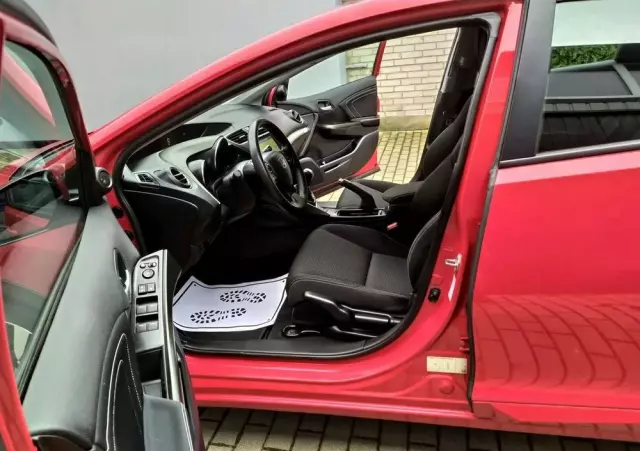 HONDA Civic 1.8 i-VTEC Elegance