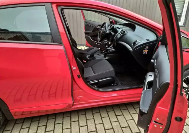 HONDA Civic 1.8 i-VTEC Elegance