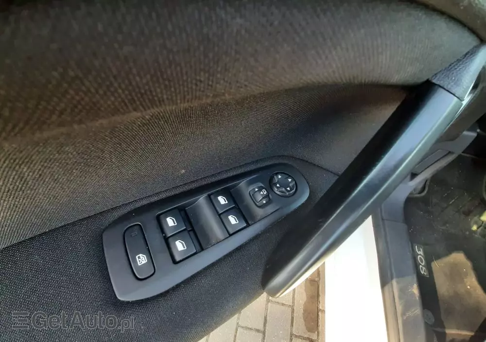 PEUGEOT 308 BlueHDi 130 EAT8 Allure Pack