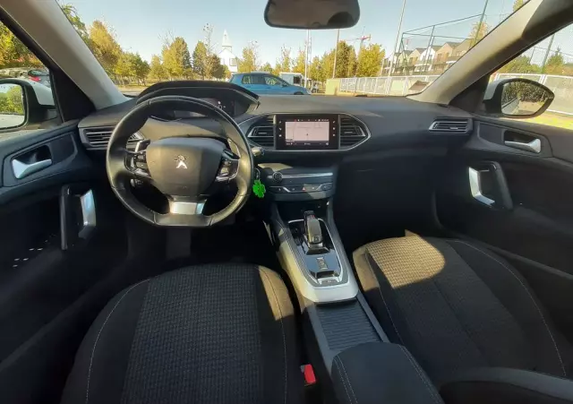 PEUGEOT 308 BlueHDi 130 EAT8 Allure Pack