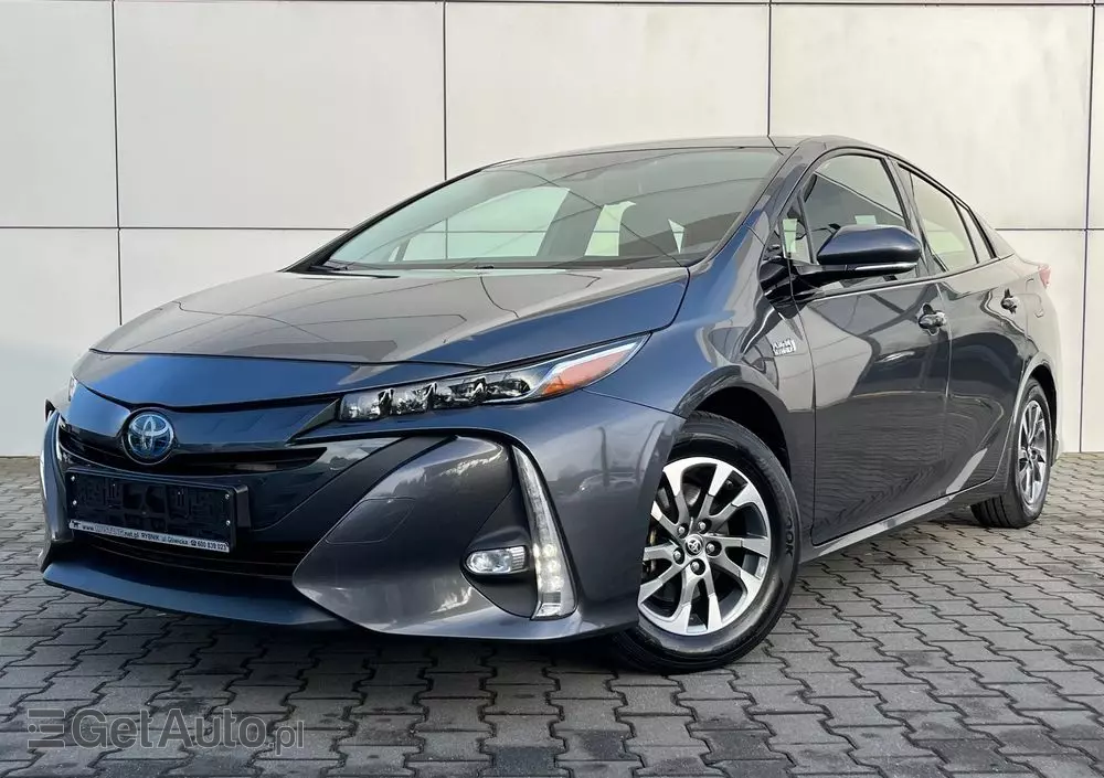 TOYOTA Prius Plug-in 1.8 Hybrid Prestige