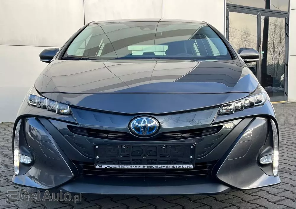 TOYOTA Prius Plug-in 1.8 Hybrid Prestige