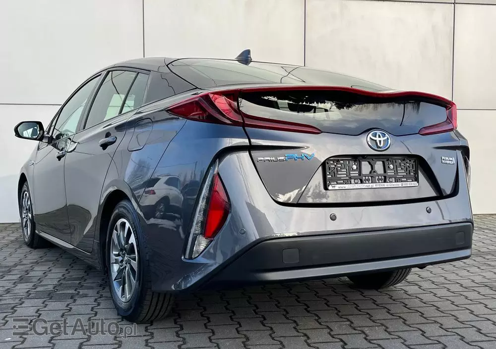 TOYOTA Prius Plug-in 1.8 Hybrid Prestige