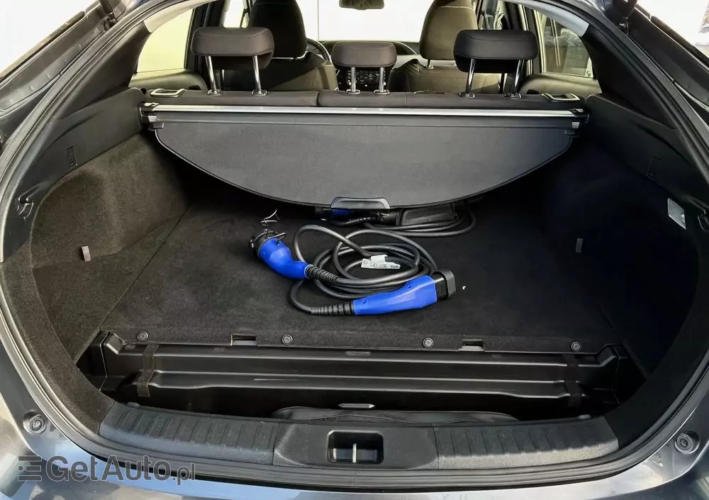 TOYOTA Prius Plug-in 1.8 Hybrid Prestige