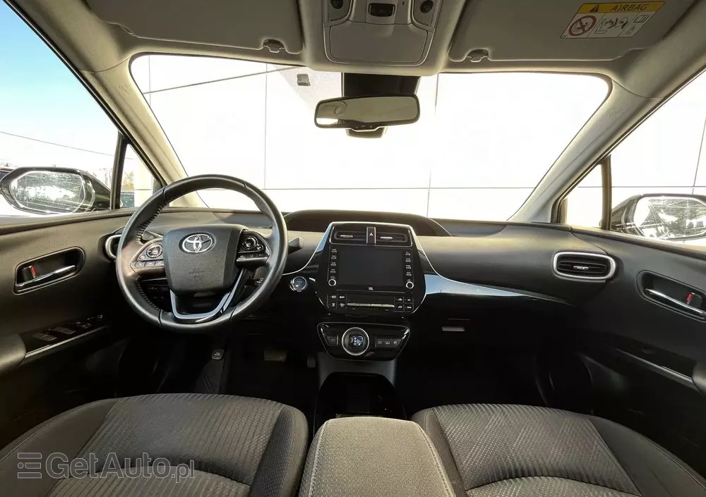 TOYOTA Prius Plug-in 1.8 Hybrid Prestige