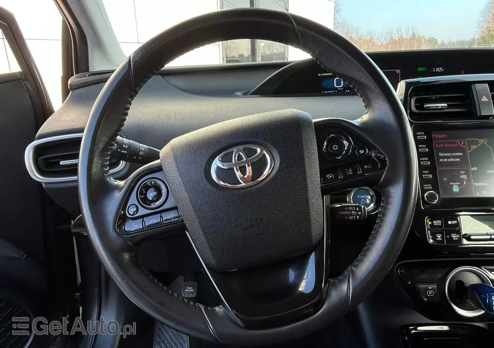 TOYOTA Prius Plug-in 1.8 Hybrid Prestige