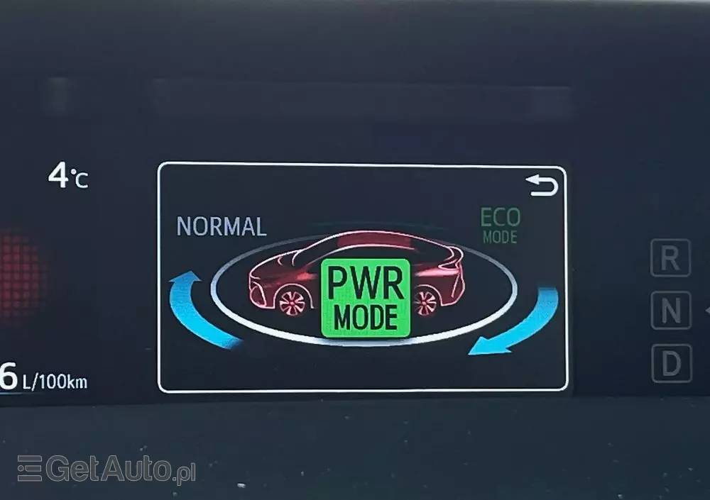 TOYOTA Prius Plug-in 1.8 Hybrid Prestige