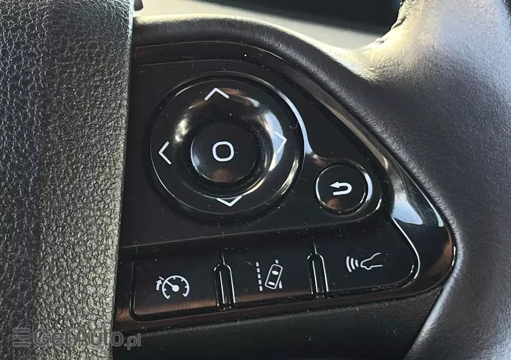 TOYOTA Prius Plug-in 1.8 Hybrid Prestige