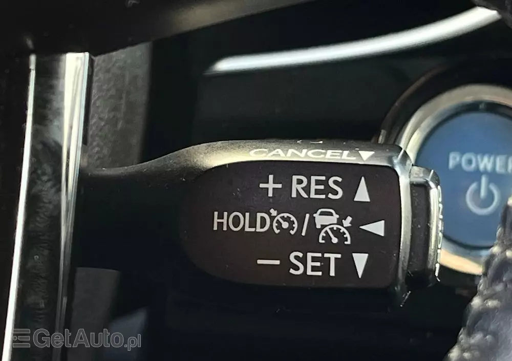 TOYOTA Prius Plug-in 1.8 Hybrid Prestige