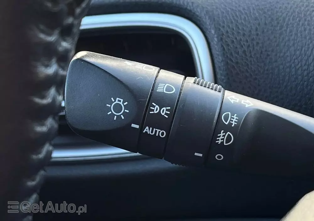 TOYOTA Prius Plug-in 1.8 Hybrid Prestige