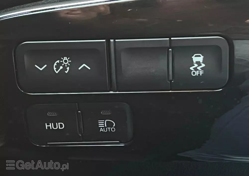 TOYOTA Prius Plug-in 1.8 Hybrid Prestige