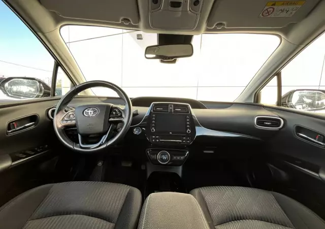 TOYOTA Prius Plug-in 1.8 Hybrid Prestige