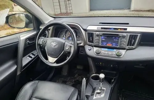 TOYOTA Rav 4 