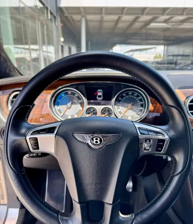 BENTLEY Continental 