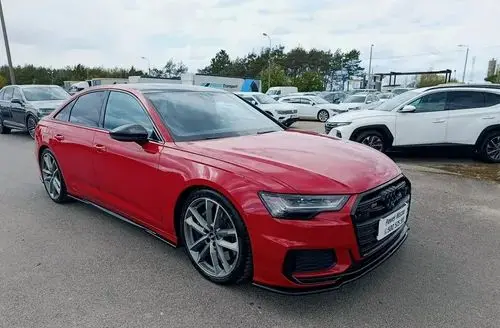 AUDI S6 