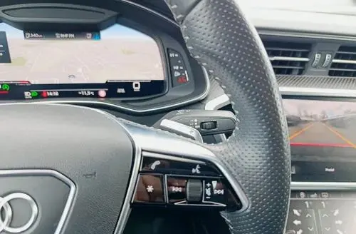 AUDI S6 