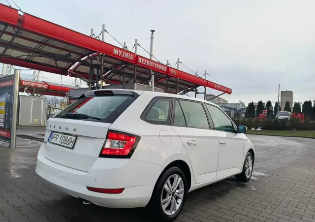 SKODA Fabia 1.0 TSI Ambition