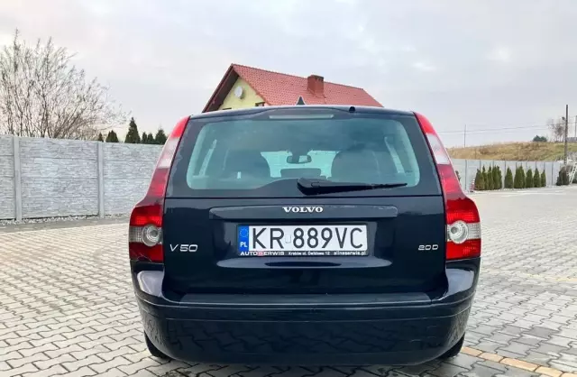 VOLVO V50 