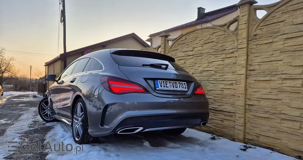 MERCEDES-BENZ CLA 180 7G-DCT AMG Line