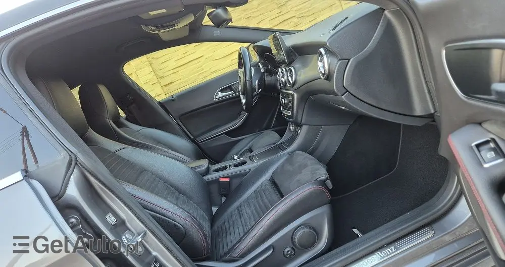 MERCEDES-BENZ CLA 180 7G-DCT AMG Line