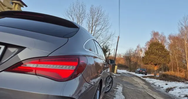 MERCEDES-BENZ CLA 180 7G-DCT AMG Line