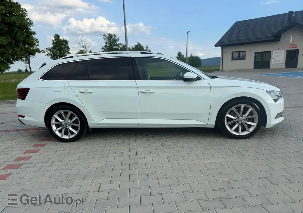 SKODA Superb 2.0 TSI 4x4 Sportline DSG
