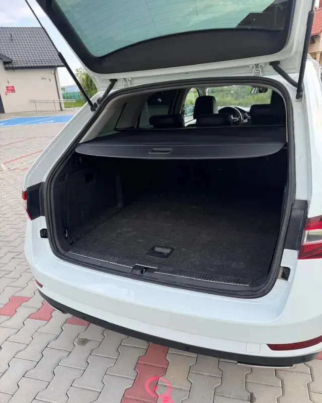 SKODA Superb 2.0 TSI 4x4 Sportline DSG