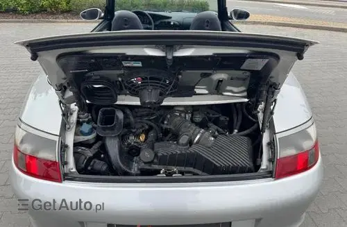 PORSCHE 911 Carrera 