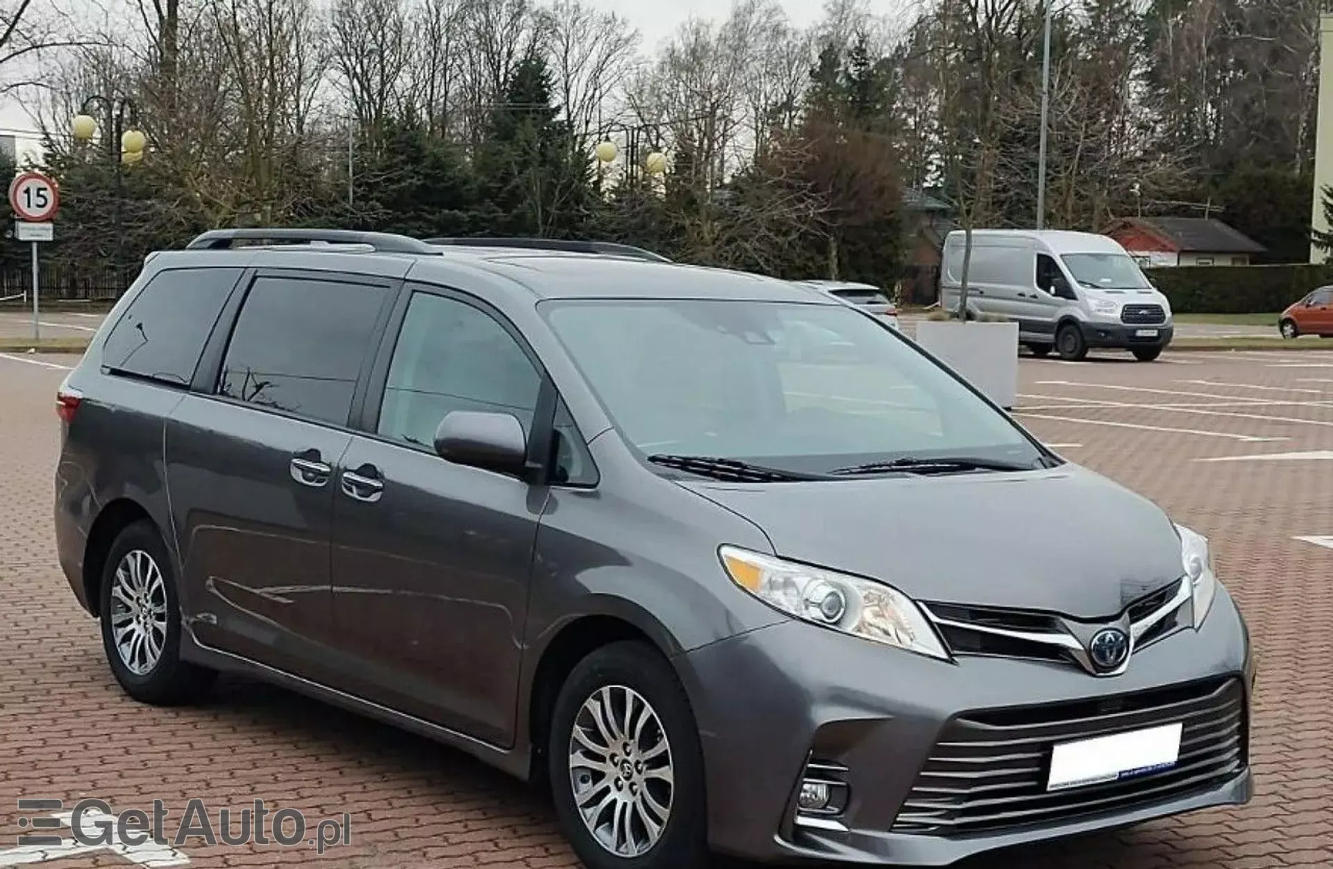 TOYOTA Sienna 