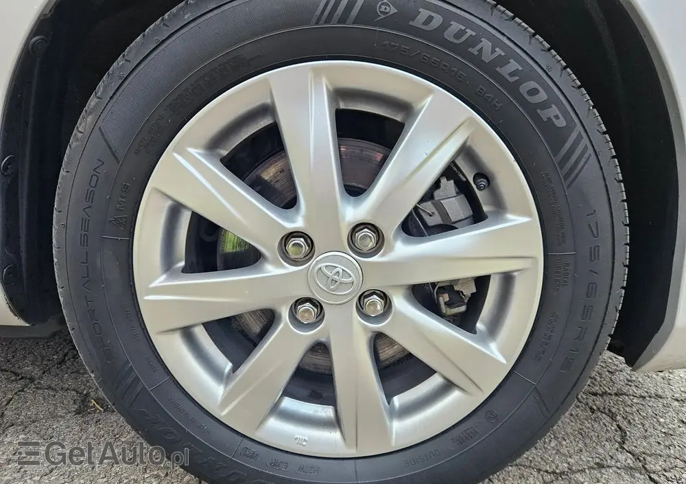 TOYOTA Yaris 1.5 VVT-i Edition 2014